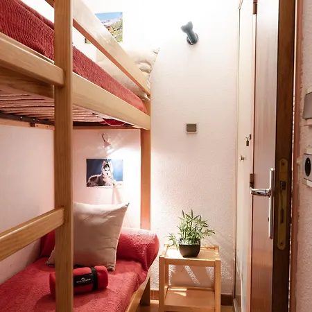 Calme Proche Centre, Parking Et Balcon, Saint-lary - Fr-1-296-194 *