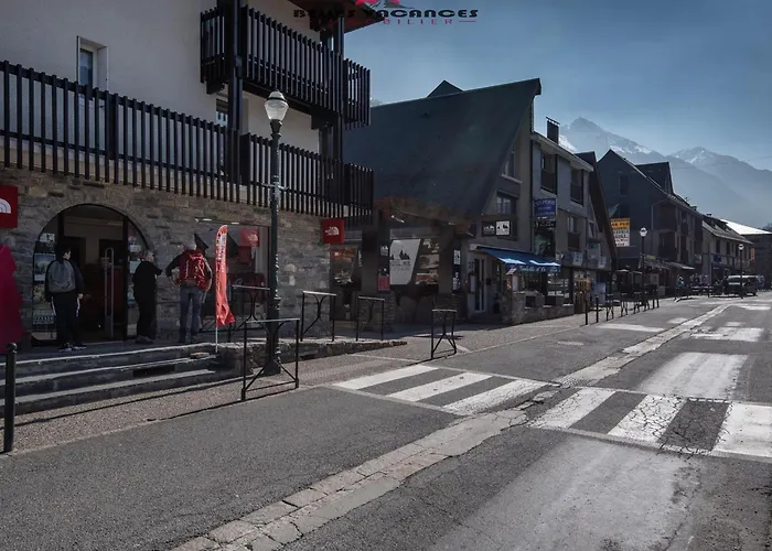 Calme Proche Centre, Parking Et Balcon, Saint-lary - Fr-1-296-194 アパート *