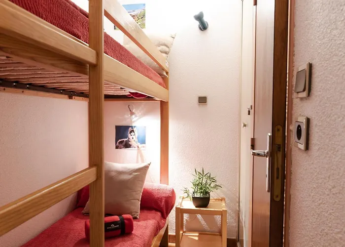 Calme Proche Centre, Parking Et Balcon, Saint-lary - Fr-1-296-194 *